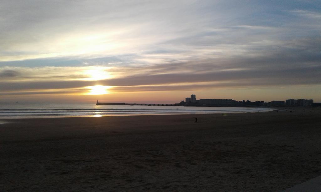 Hotel & Cantine De La Plage Les Sables-d'Olonne Exterior photo