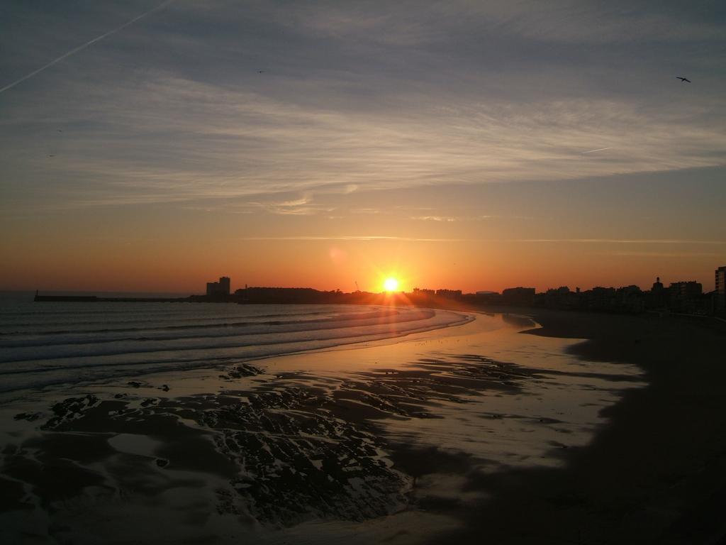 Hotel & Cantine De La Plage Les Sables-d'Olonne Exterior photo